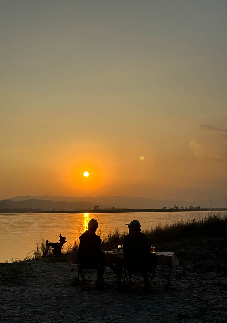 Sundowner by the Narayani